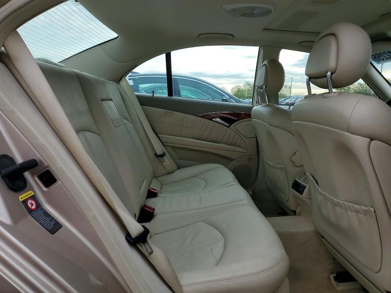 48842256 :رقم المزاد ، WDBUF70J64A429160 vin ، 2004 Mercedes-benz E مزاد بيع