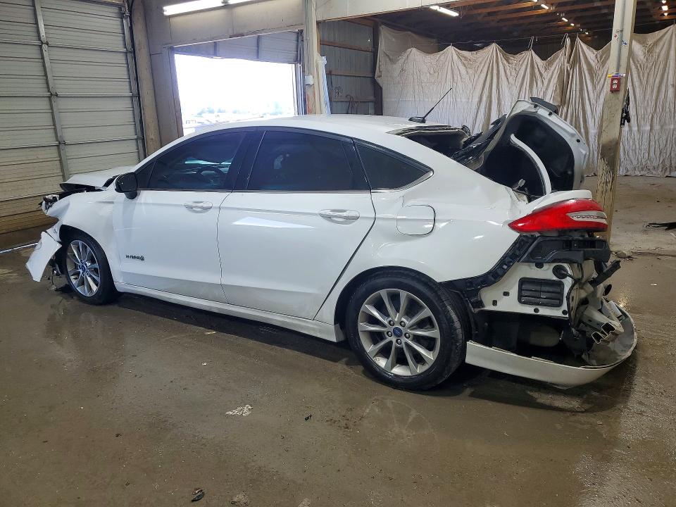 50453366 :رقم المزاد ، 3FA6P0LU9HR325770 vin ، 2017 Ford Fusion مزاد بيع