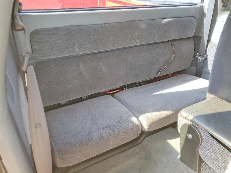 50173096 :رقم المزاد ، 1B7GL22X4YS528393 vin ، 2000 Dodge Dakota مزاد بيع