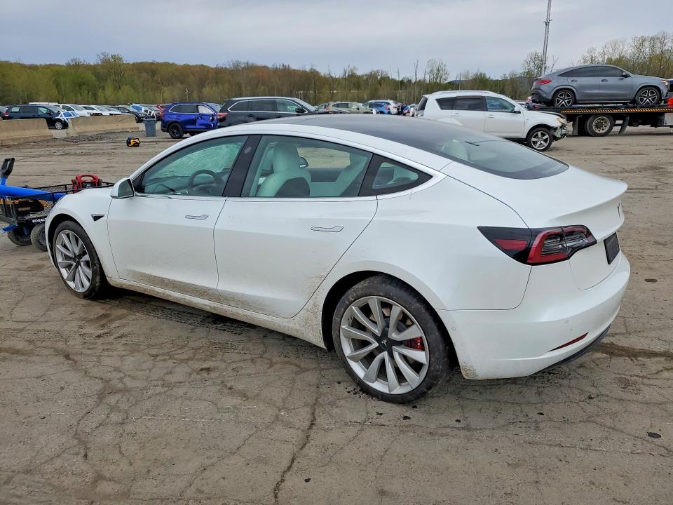 50590166 :رقم المزاد ، 5YJ3E1EB0KF494945 vin ، 2019 Tesla Model 3 مزاد بيع