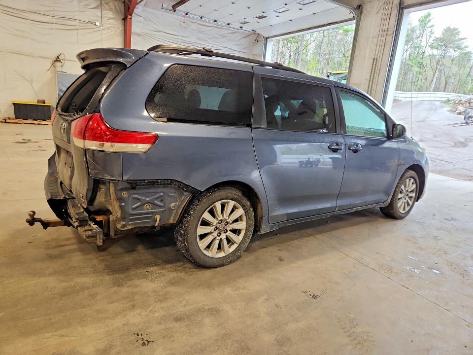 51904156 :رقم المزاد ، 5TDJK3DC4ES090925 vin ، 2014 Toyota Sienna مزاد بيع