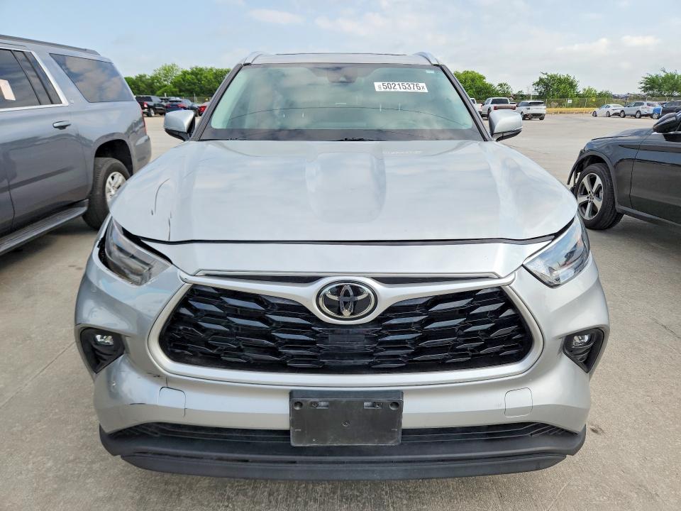50215376 :رقم المزاد ، 5TDGZRAH9MS076011 vin ، 2021 Toyota Highlander مزاد بيع