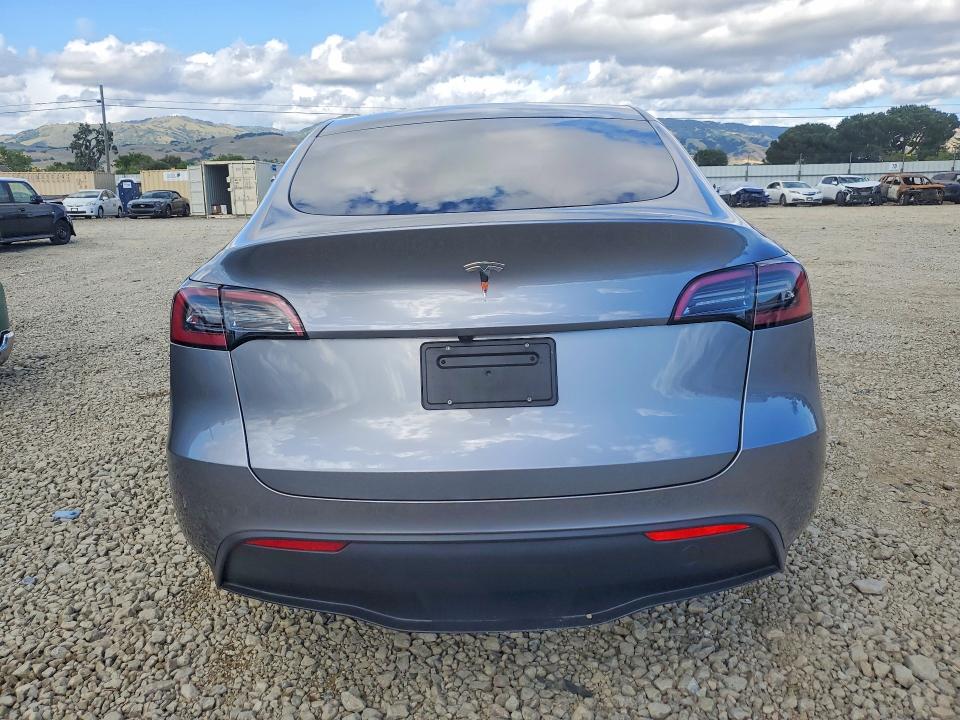 2025 Tesla Model Y მანქანა იყიდება აუქციონზე, vin: 7SAYGDED3SF320373, აუქციონის ნომერი: 50367686