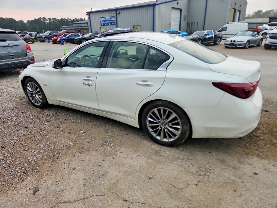 51213276 :رقم المزاد ، JN1EV7AP1JM351895 vin ، 2018 Infiniti Q50 مزاد بيع