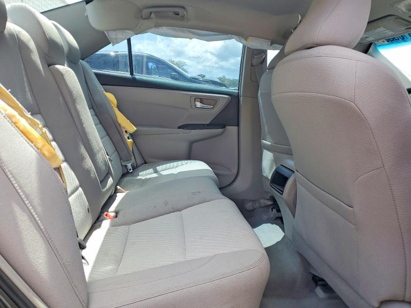 51033996 :رقم المزاد ، 4T4BF1FK7FR478246 vin ، 2015 Toyota Camry مزاد بيع