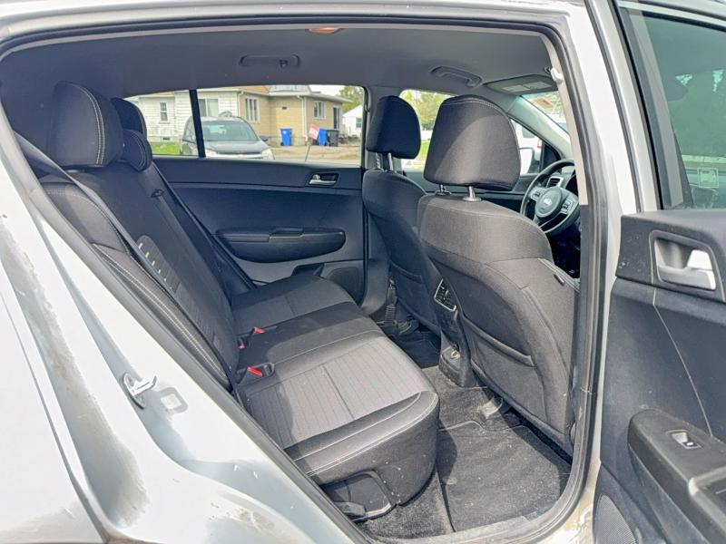 52049506 :رقم المزاد ، KNDPMCAC7H7037286 vin ، 2017 Kia Sportage مزاد بيع