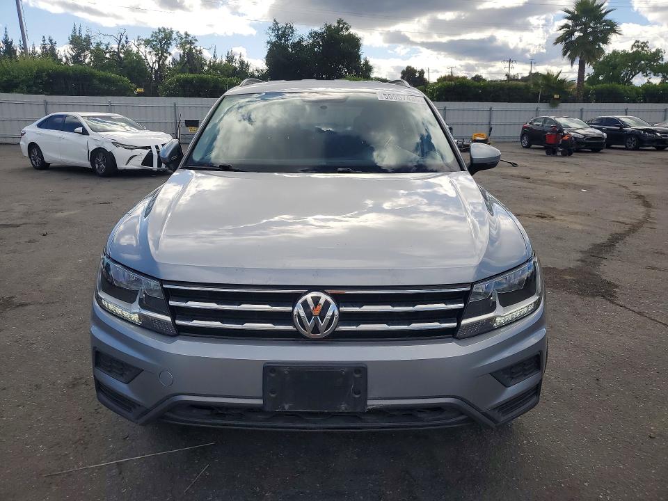Продажа на аукционе авто 2020 Volkswagen Tiguan, vin: 3VV1B7AX5LM069661, номер лота: 50957436
