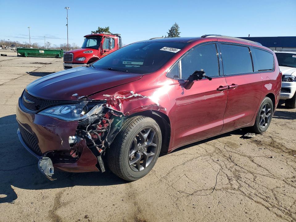 2018 Chrysler Pacifica მანქანა იყიდება აუქციონზე, vin: 2C4RC1EG8JR332561, აუქციონის ნომერი: 48770566