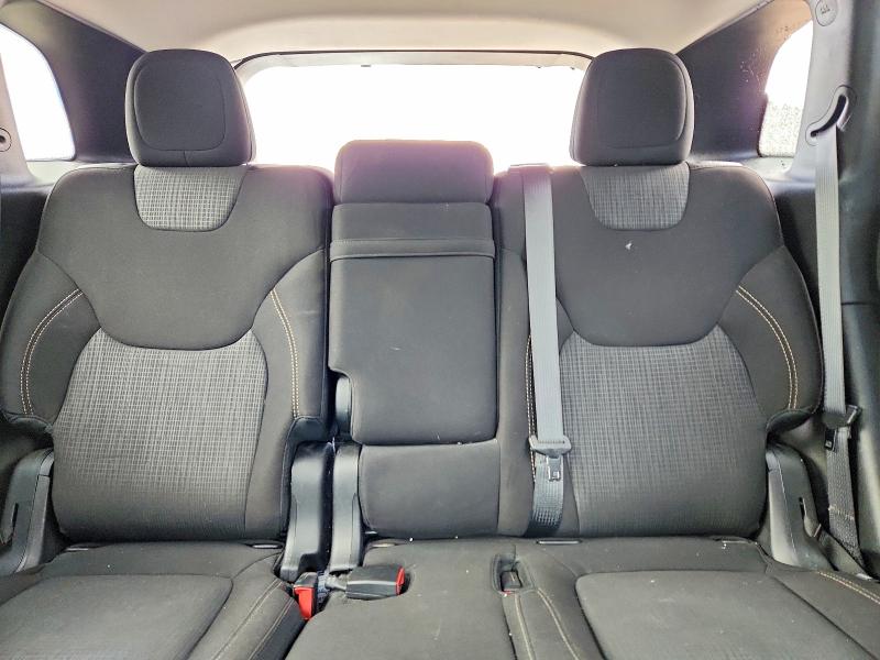50461146 :رقم المزاد ، 1C4PJLCB4HW535576 vin ، 2017 Jeep Cherokee مزاد بيع