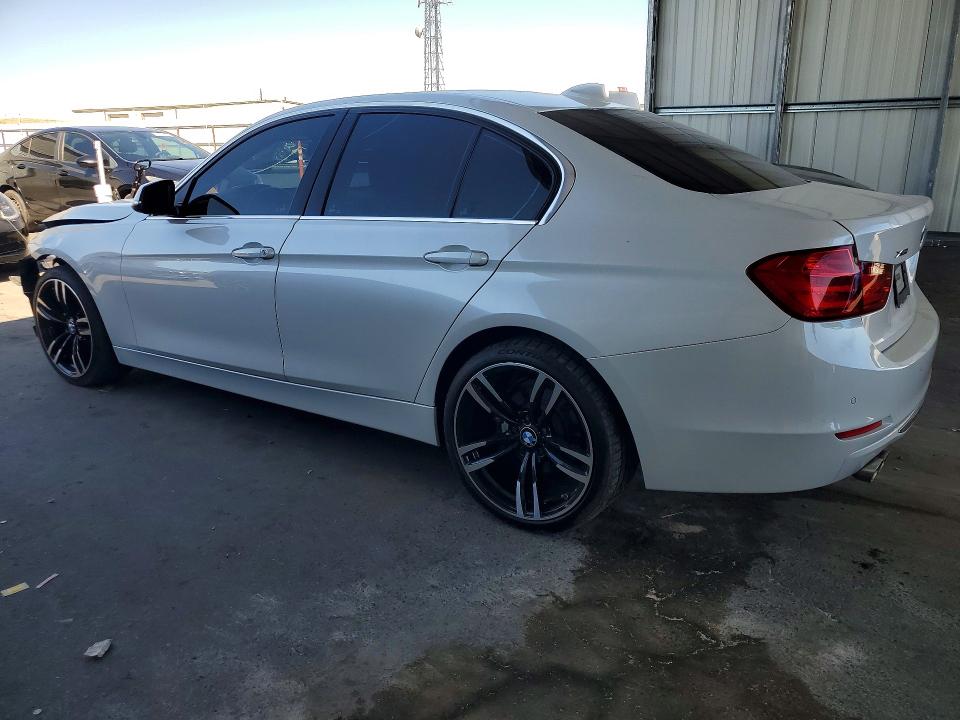 2015 Bmw 328i მანქანა იყიდება აუქციონზე, vin: WBA3B3G53FNR85395, აუქციონის ნომერი: 49152706