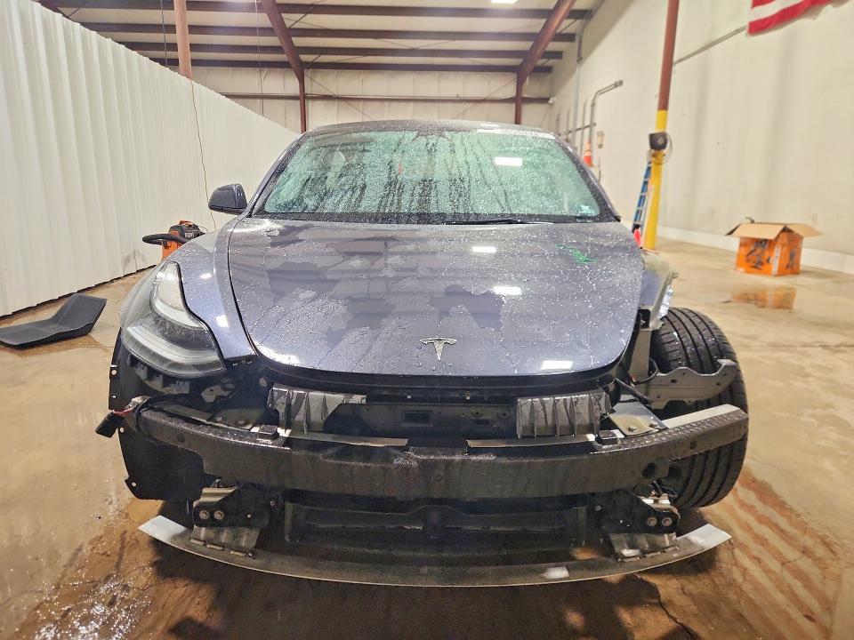 50943796 :رقم المزاد ، 5YJ3E1EA4NF370317 vin ، 2022 Tesla Model 3 مزاد بيع