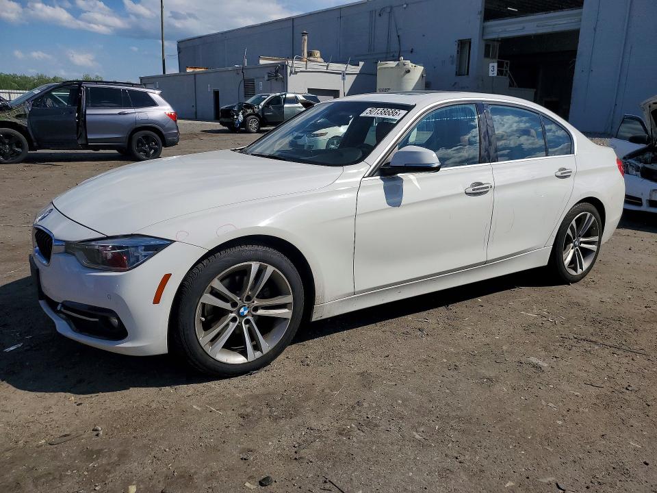 50138686 :رقم المزاد ، WBA8D9G34HNU62052 vin ، 2017 Bmw 330 مزاد بيع