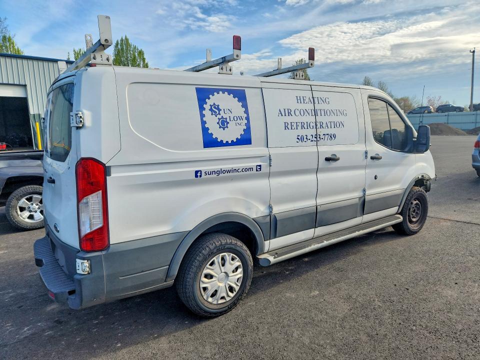 49573926 :رقم المزاد ، 1FTYR1ZM3GKB34522 vin ، 2016 Ford Transit مزاد بيع