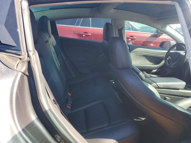 48687276 :رقم المزاد ، 5YJ3E1EB9JF066662 vin ، 2018 Tesla Model 3 مزاد بيع