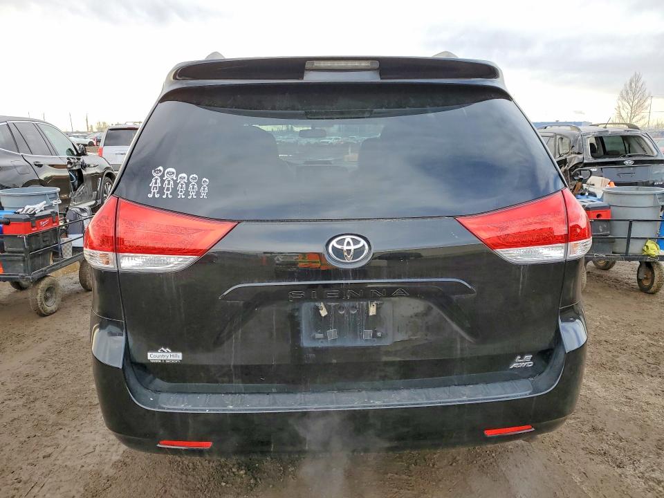 49763246 :رقم المزاد ، 5TDJK3DC2ES089515 vin ، 2014 Toyota Sienna مزاد بيع