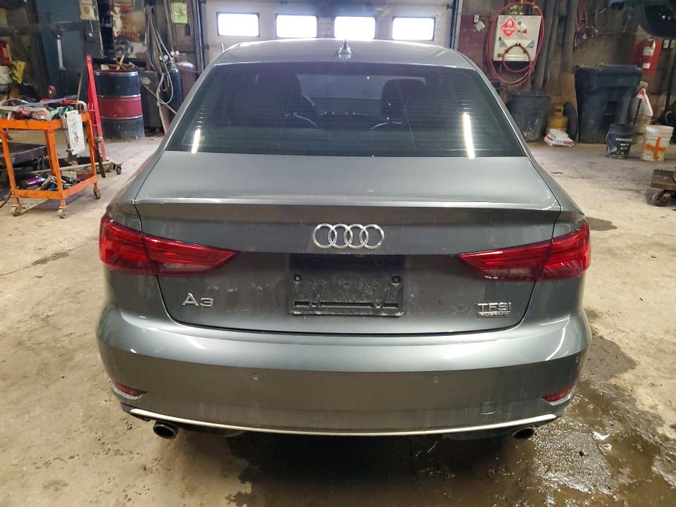 Продаж на аукціоні авто 2018 Audi A3, vin: WAUB8GFF8J1058453, номер лоту: 47035046