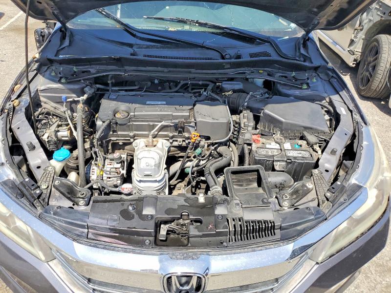 50354656 :رقم المزاد ، 1HGCR2F52HA248436 vin ، 2017 Honda Accord مزاد بيع