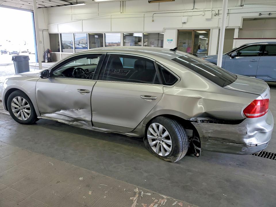 51522756 :رقم المزاد ، 1VWCN7A34DC074300 vin ، 2013 Volkswagen Passat مزاد بيع