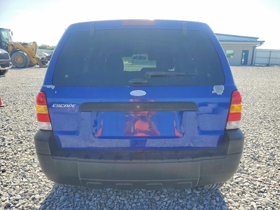 51760406 :رقم المزاد ، 1FMYU02Z55KB35520 vin ، 2005 Ford Escape مزاد بيع