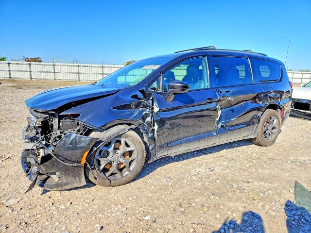 Auction sale of the 2018 Chrysler Pacifica, vin: 2C4RC1EG6JR322076, lot number: 50644296