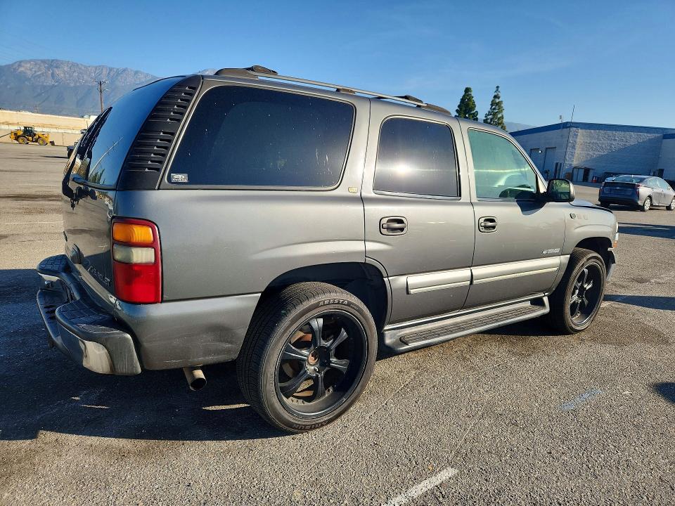 2001 Chevrolet Tahoe მანქანა იყიდება აუქციონზე, vin: 1GNEK13T11R204581, აუქციონის ნომერი: 49817176