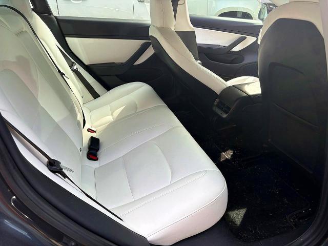 48531806 :رقم المزاد ، 5YJ3E1EB4JF122216 vin ، 2018 Tesla Model 3 مزاد بيع