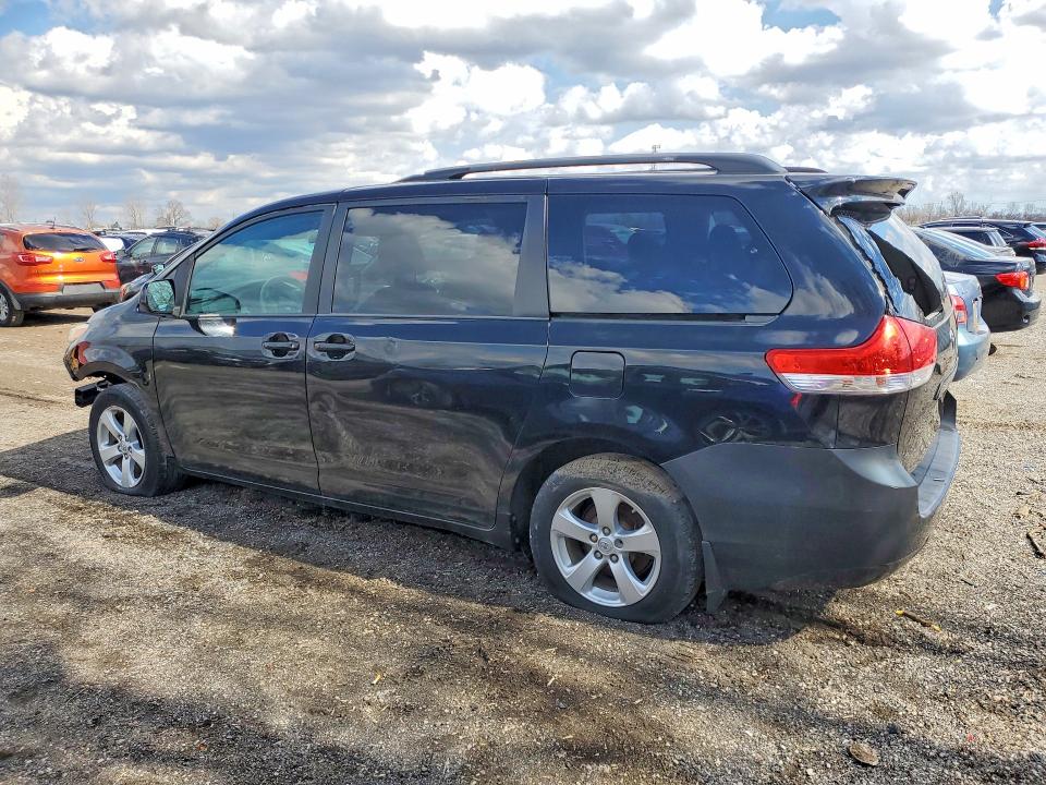 Продажа на аукционе авто 2013 Toyota Sienna, vin: 5TDKA3DC9DS016972, номер лота: 53390984