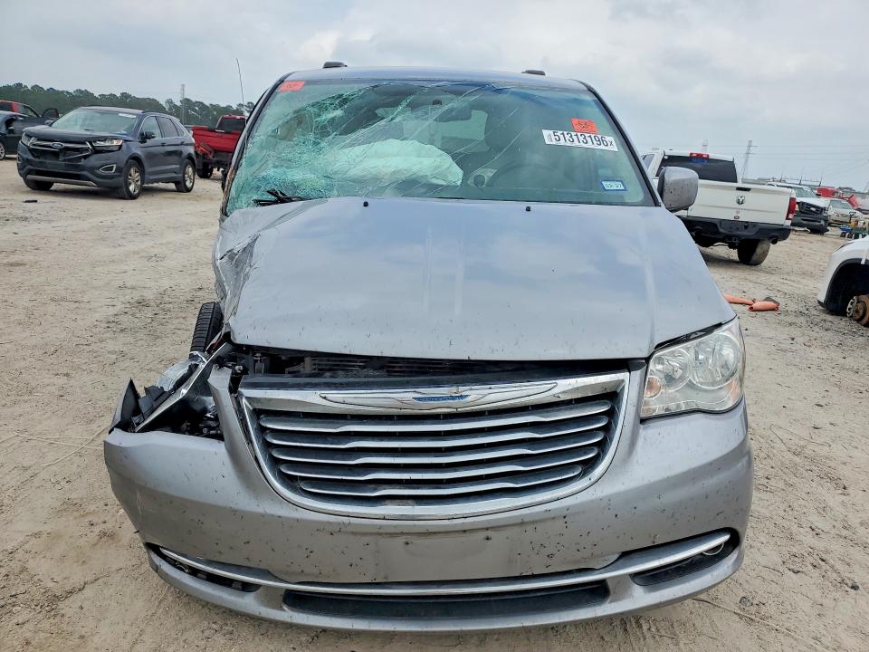 51313196 :رقم المزاد ، 2C4RC1BG6FR571764 vin ، 2015 Chrysler Town & Country مزاد بيع