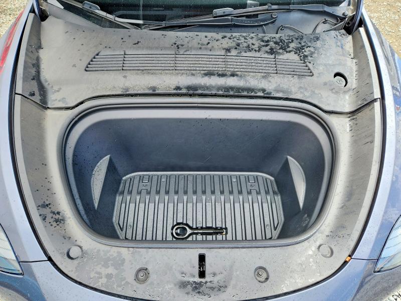 49584276 :رقم المزاد ، 7SAYGAEE1PF885901 vin ، 2023 Tesla Model Y مزاد بيع