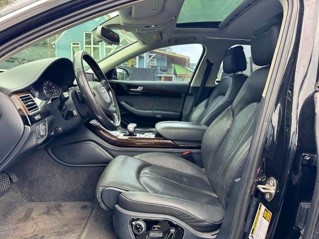 Продаж на аукціоні авто 2011 Audi A8, vin: WAURVAFD2BN024120, номер лоту: 51207346