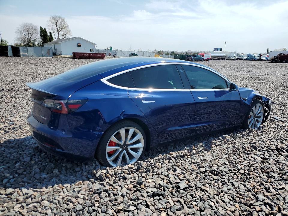49290116 :رقم المزاد ، 5YJ3E1EB5JF072314 vin ، 2018 Tesla Model 3 مزاد بيع