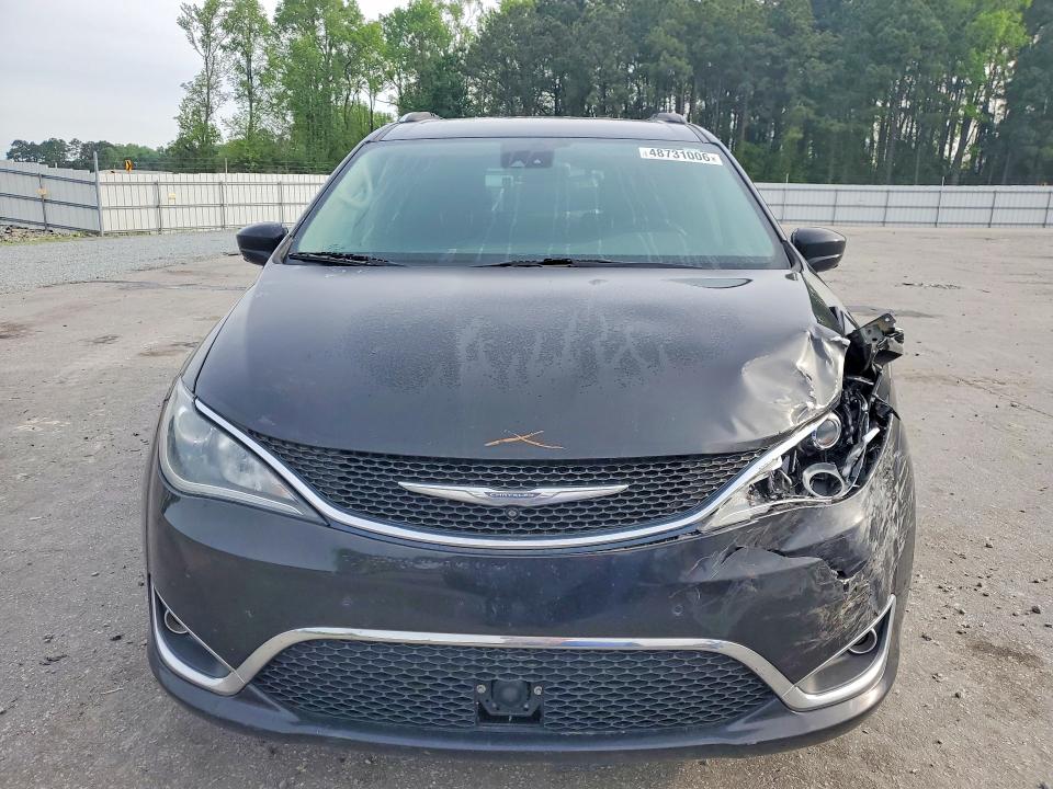 48731006 :رقم المزاد ، 2C4RC1EG5HR507701 vin ، 2017 Chrysler Pacifica مزاد بيع