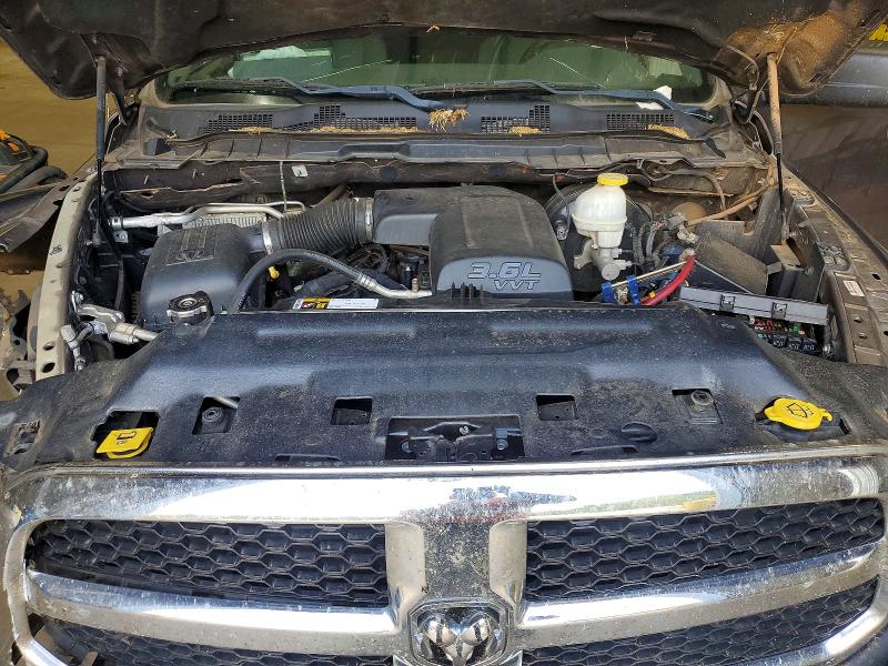 50504106 :رقم المزاد ، 1C6RR6FG3JS324528 vin ، 2018 Ram 1500 مزاد بيع