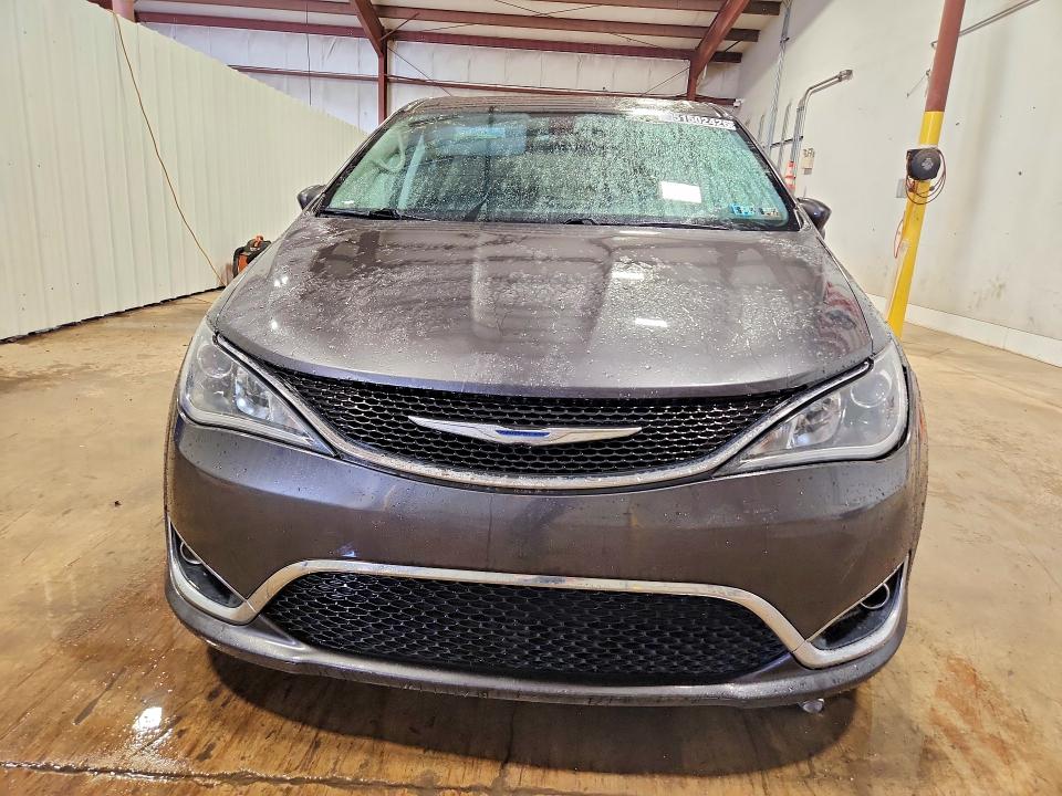 Продаж на аукціоні авто 2018 Chrysler Pacifica, vin: 2C4RC1FGXJR278890, номер лоту: 51502426