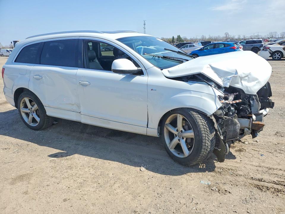 50513126 :رقم المزاد ، WA1WGCFE6FD014782 vin ، 2015 Audi Q7 مزاد بيع