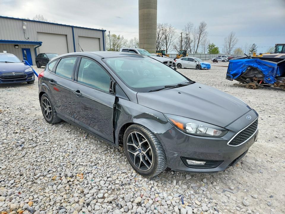 50648136 :رقم المزاد ، 1FADP3M29HL324008 vin ، 2017 Ford Focus مزاد بيع