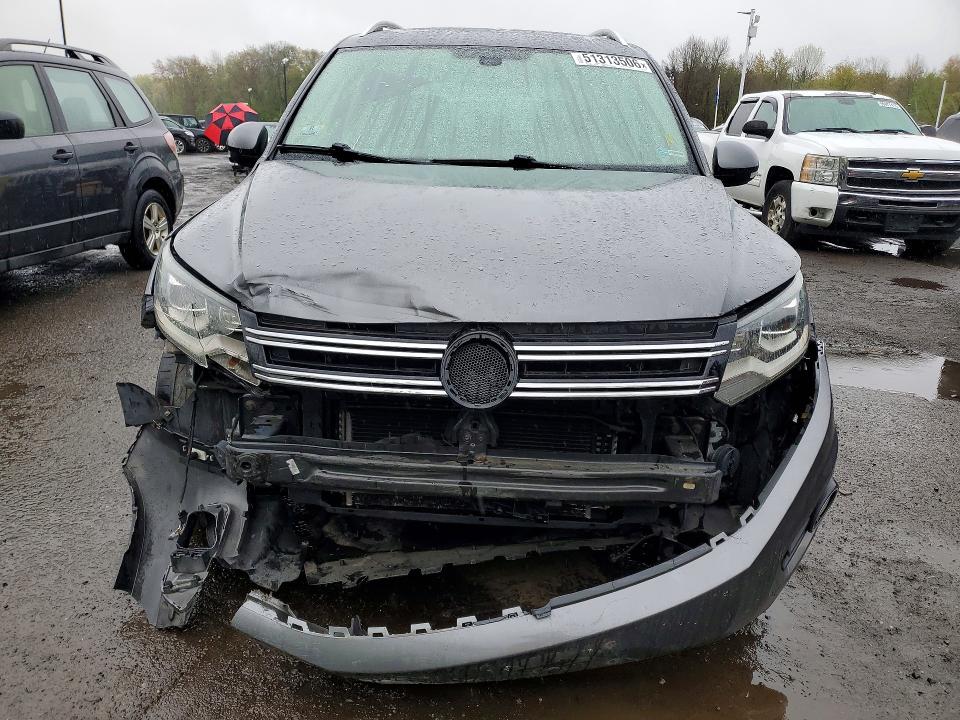 51313506 :رقم المزاد ، WVGBV7AX5GW572585 vin ، 2016 Volkswagen Tiguan مزاد بيع