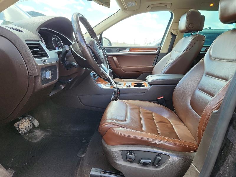 2013 Volkswagen Touareg მანქანა იყიდება აუქციონზე, vin: WVGDF9BPXDD010849, აუქციონის ნომერი: 49129146