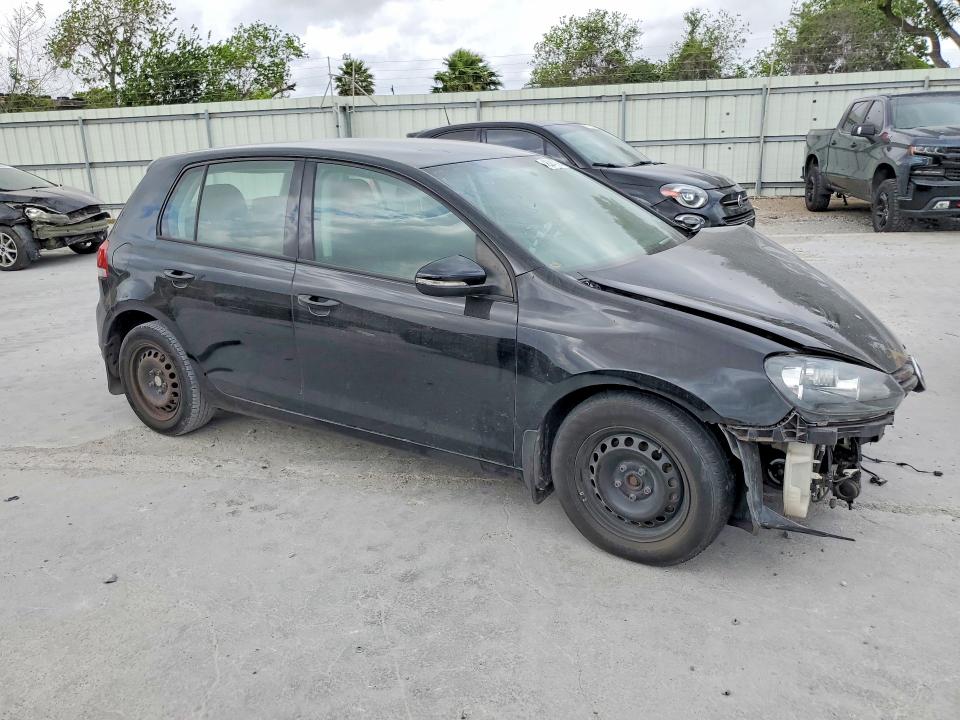 2013 Volkswagen Golf მანქანა იყიდება აუქციონზე, vin: WVWDB7AJ7DW138682, აუქციონის ნომერი: 48684236