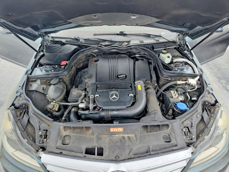 Продажа на аукционе авто 2012 Mercedes-benz C, vin: WDDGF4HB7CA642567, номер лота: 50187396