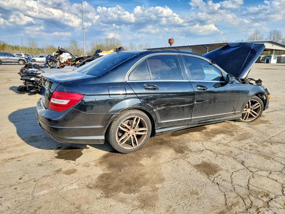 Продажа на аукционе авто 2013 Mercedes-benz C, vin: WDDGF4HB8DR259871, номер лота: 50113076