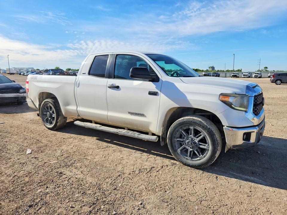 48687486 :رقم المزاد ، 5TFRY5F12LX266659 vin ، 2020 Toyota Tundra مزاد بيع