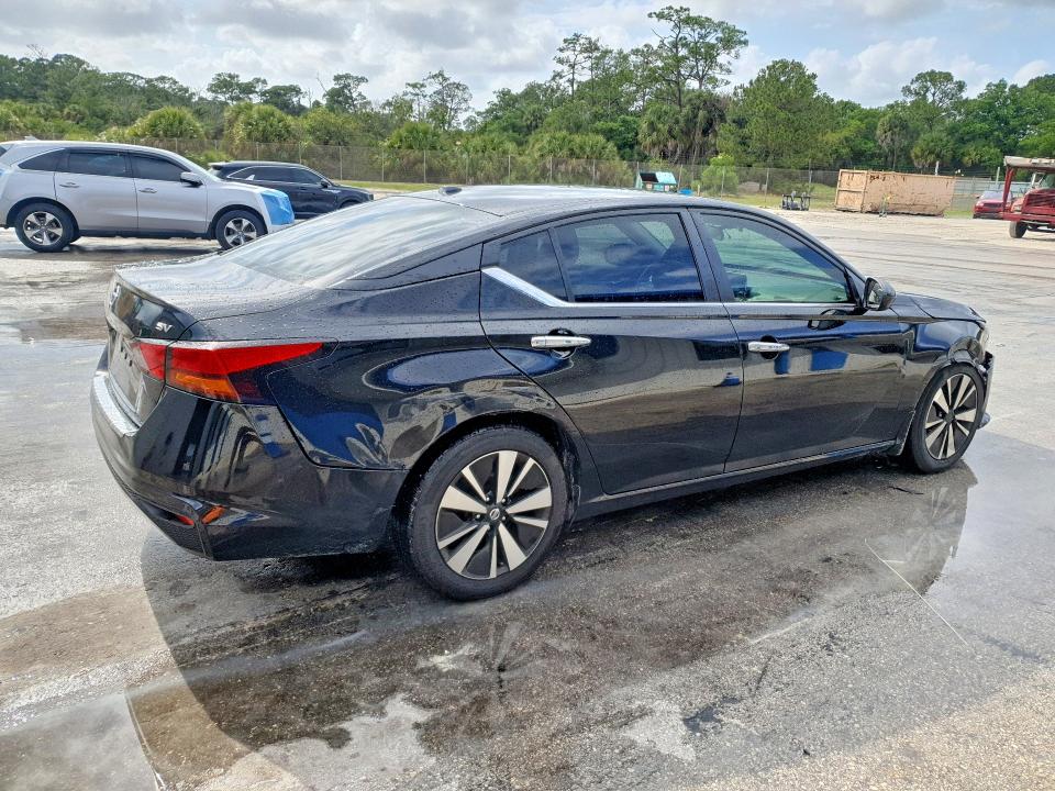 2021 Nissan Altima მანქანა იყიდება აუქციონზე, vin: 1N4BL4DV8MN352156, აუქციონის ნომერი: 50566816