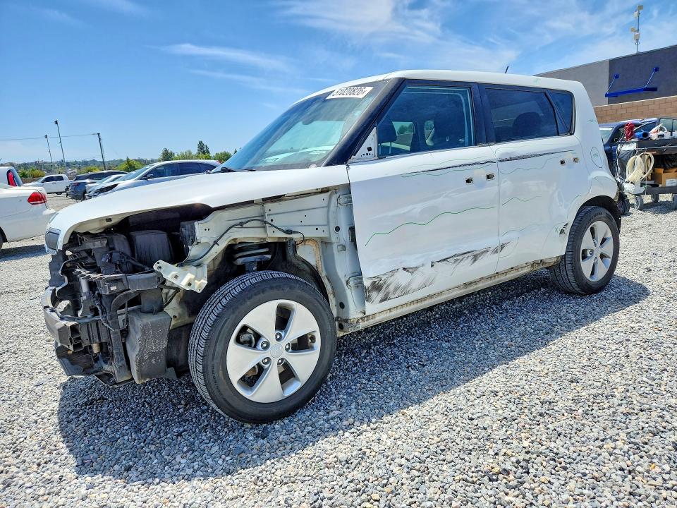 2015 Kia Soul მანქანა იყიდება აუქციონზე, vin: KNDJN2A20F7789686, აუქციონის ნომერი: 51020826