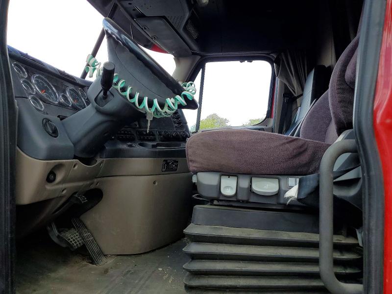 Продаж на аукціоні авто 2018 Freigliner Cascadia 125, vin: 3AKJGLDV7JSJX8900, номер лоту: 51766216