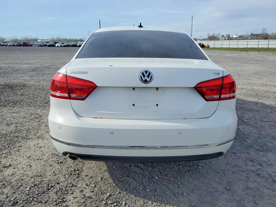 51276116 :رقم المزاد ، 1VWBN7A38EC078881 vin ، 2014 Volkswagen Passat مزاد بيع