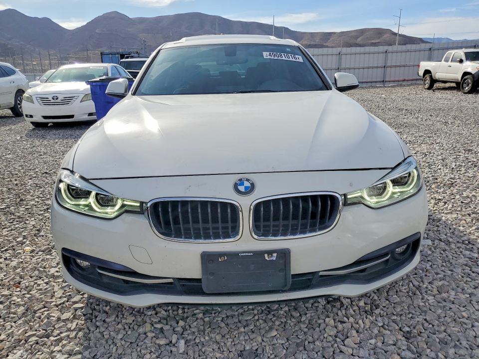 49081016 :رقم المزاد ، WBA8B9G51JNV00205 vin ، 2018 Bmw 330 مزاد بيع