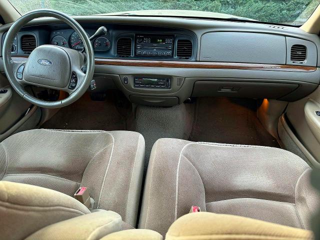 Aukcja sprzedaży 2001 Ford Crown Victoria, vin: 2FAFP74W41X162882, numer aukcji: 49008196
