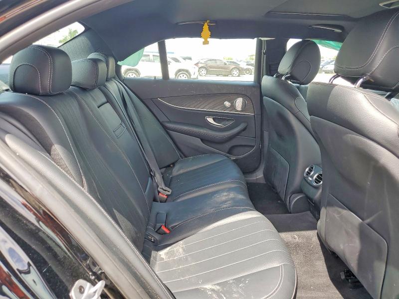 47845696 :رقم المزاد ، W1KZF8DB9MA922224 vin ، 2021 Mercedes-benz E مزاد بيع