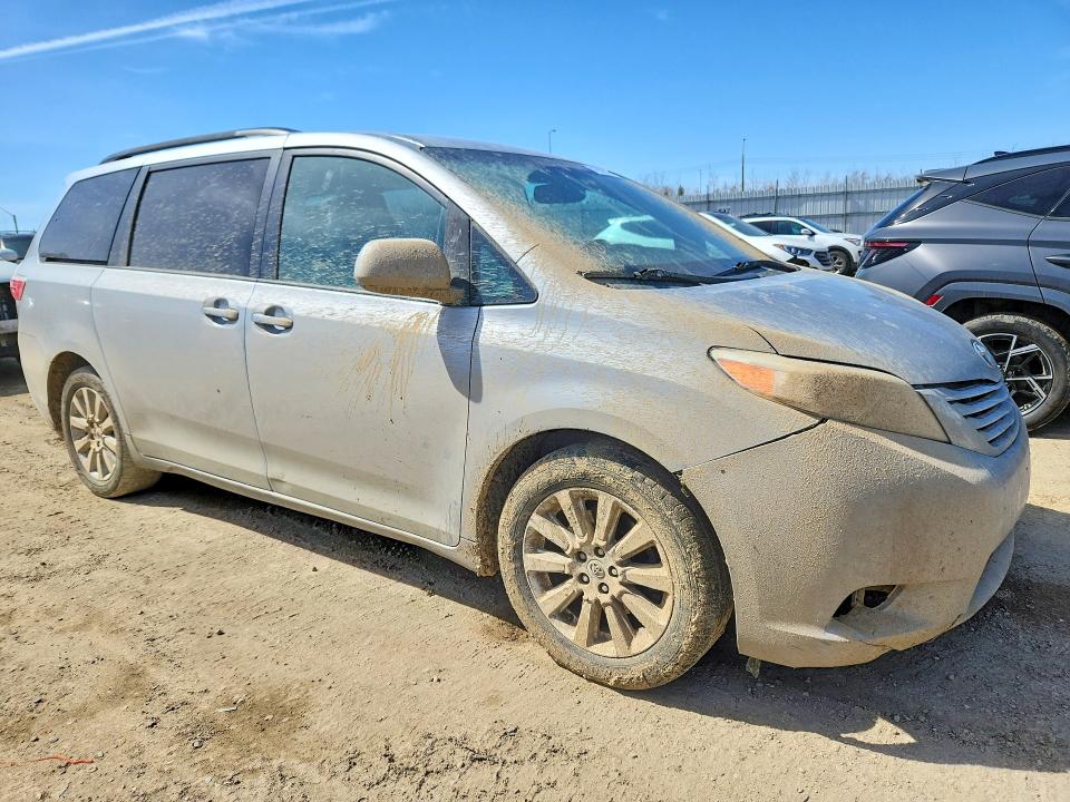Продаж на аукціоні авто 2015 Toyota Sienna, vin: 5TDJK3DC0FS119922, номер лоту: 51663816